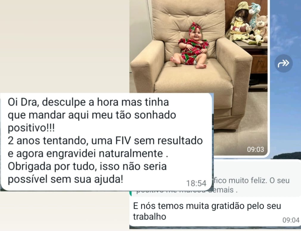 Relato de paciente que engravidou após dois anos de tentativas, acompanhado de foto da filha
